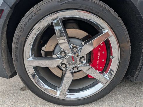 Used 2014 Chevrolet Corvette Stingray 2dr Convertible w/1LT image 31