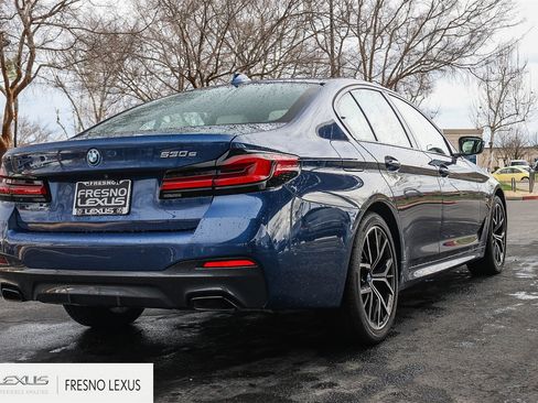 Used 2022 BMW 530e w/ M Sport Package image 6