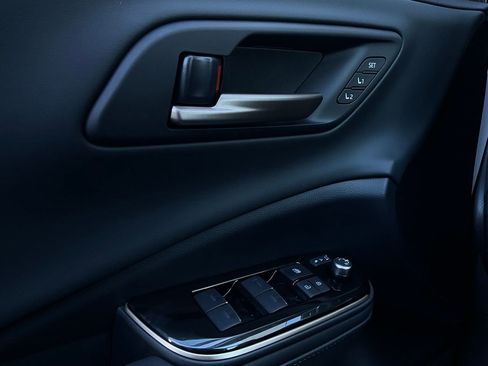 New 2026 Toyota Crown Signia image 21