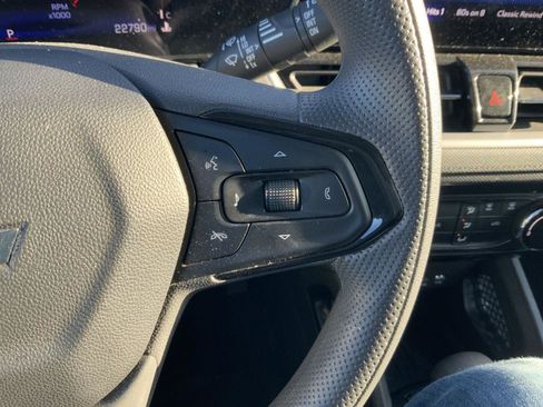 Used 2025 Chevrolet TrailBlazer LT image 28