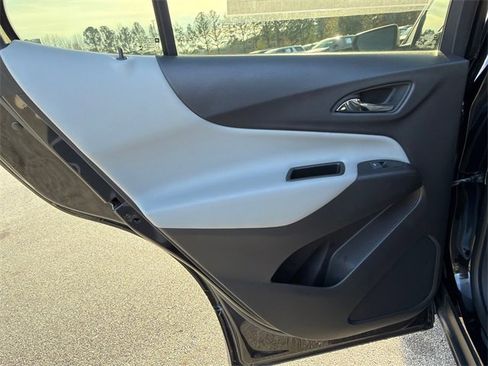 Used 2019 Chevrolet Equinox LS image 21