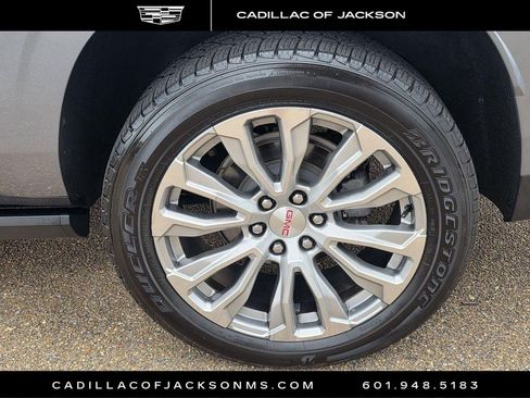 Used 2022 GMC Yukon XL Denali AWD/4WD image 30