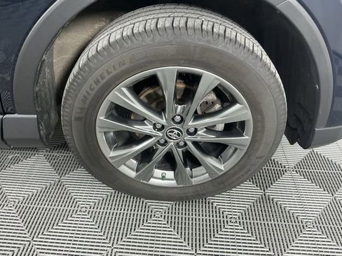 Used 2018 Toyota RAV4 Limited AWD/4WD image 17