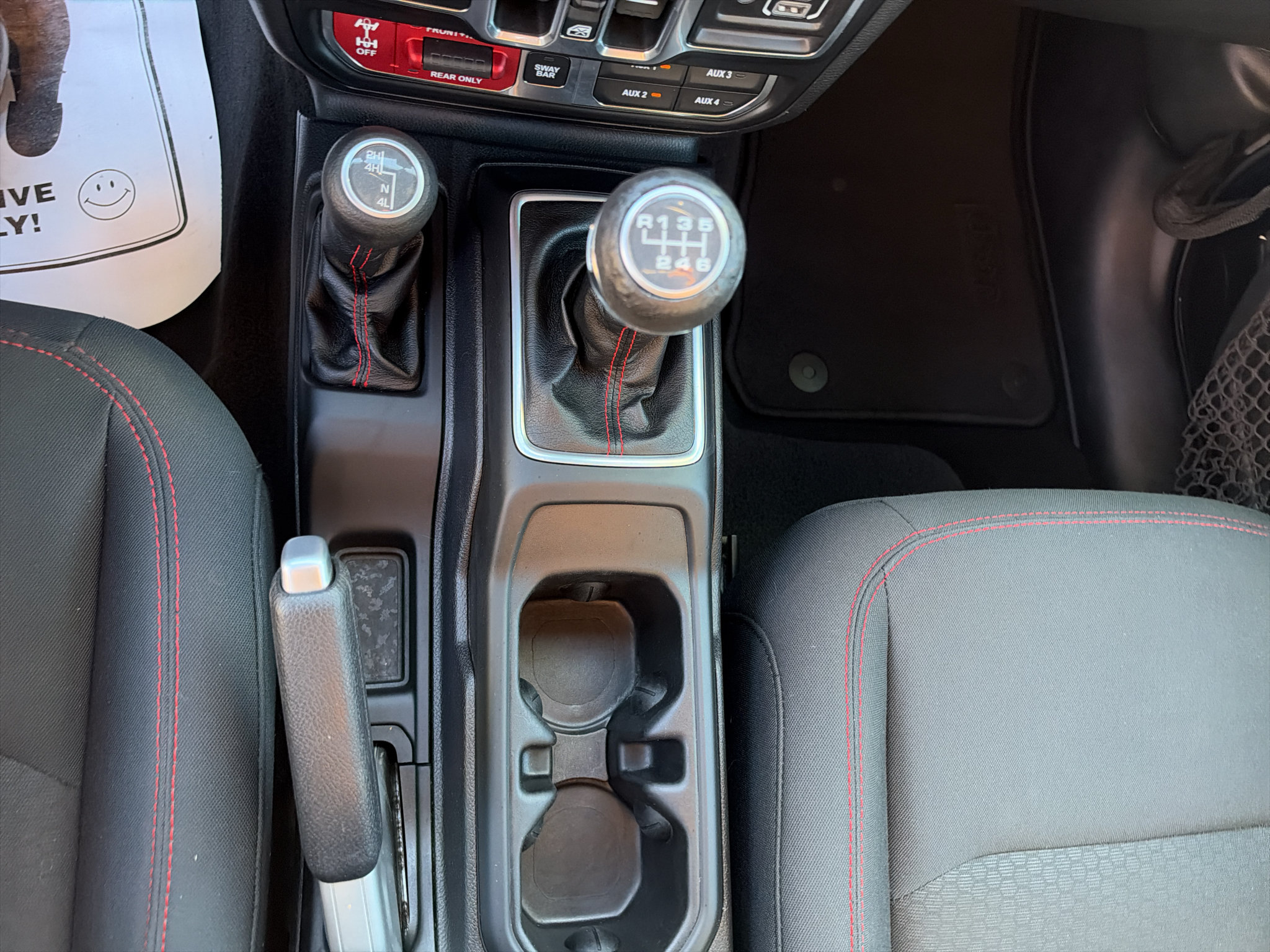 Used 2018 Jeep Wrangler Unlimited Rubicon AWD/4WD image 17