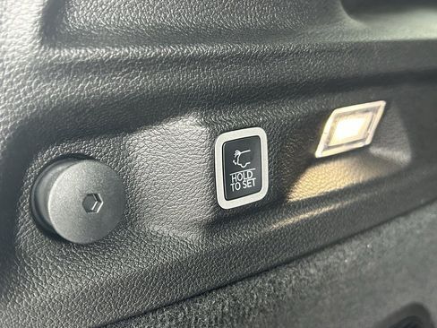 New 2025 Jeep Grand Cherokee L Summit image 9