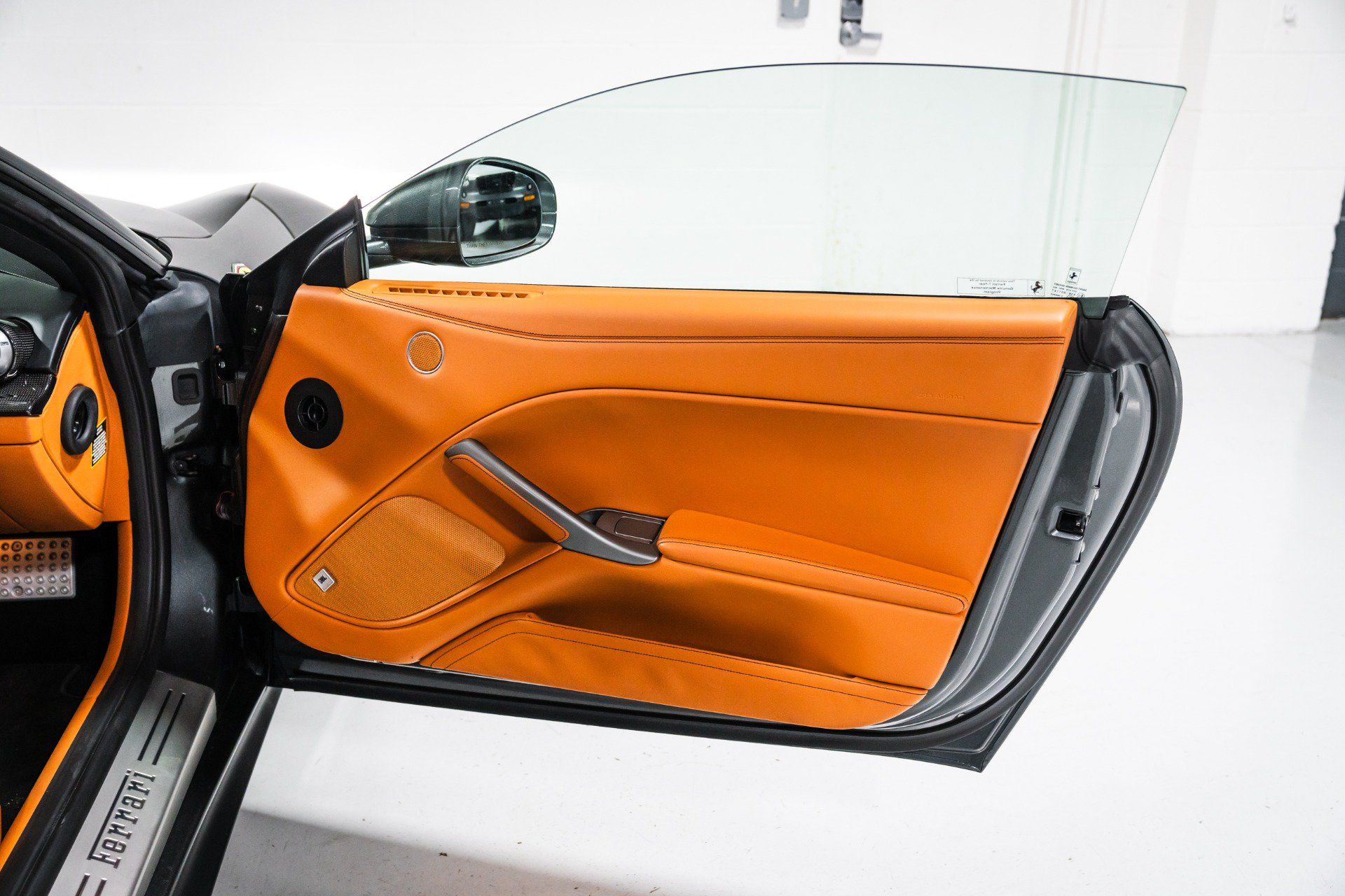 Used 2015 Ferrari F12 Berlinetta RWD image 27