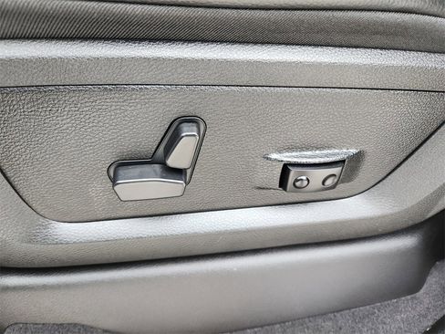 Used 2025 RAM 3500 Laramie image 20