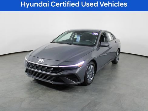 Certified 2024 Hyundai Elantra SEL FWD image 2