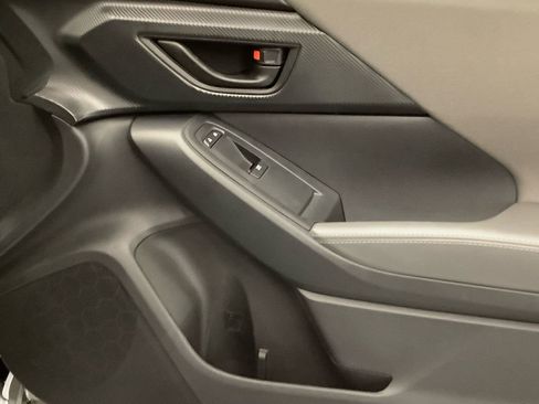 Certified 2025 Subaru Crosstrek 2.0i Premium image 15