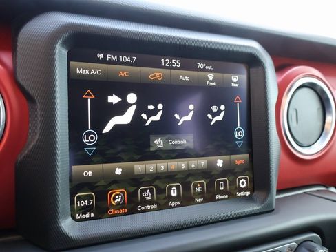 Used 2023 Jeep Wrangler Unlimited Rubicon w/ Cold Weather Group image 33