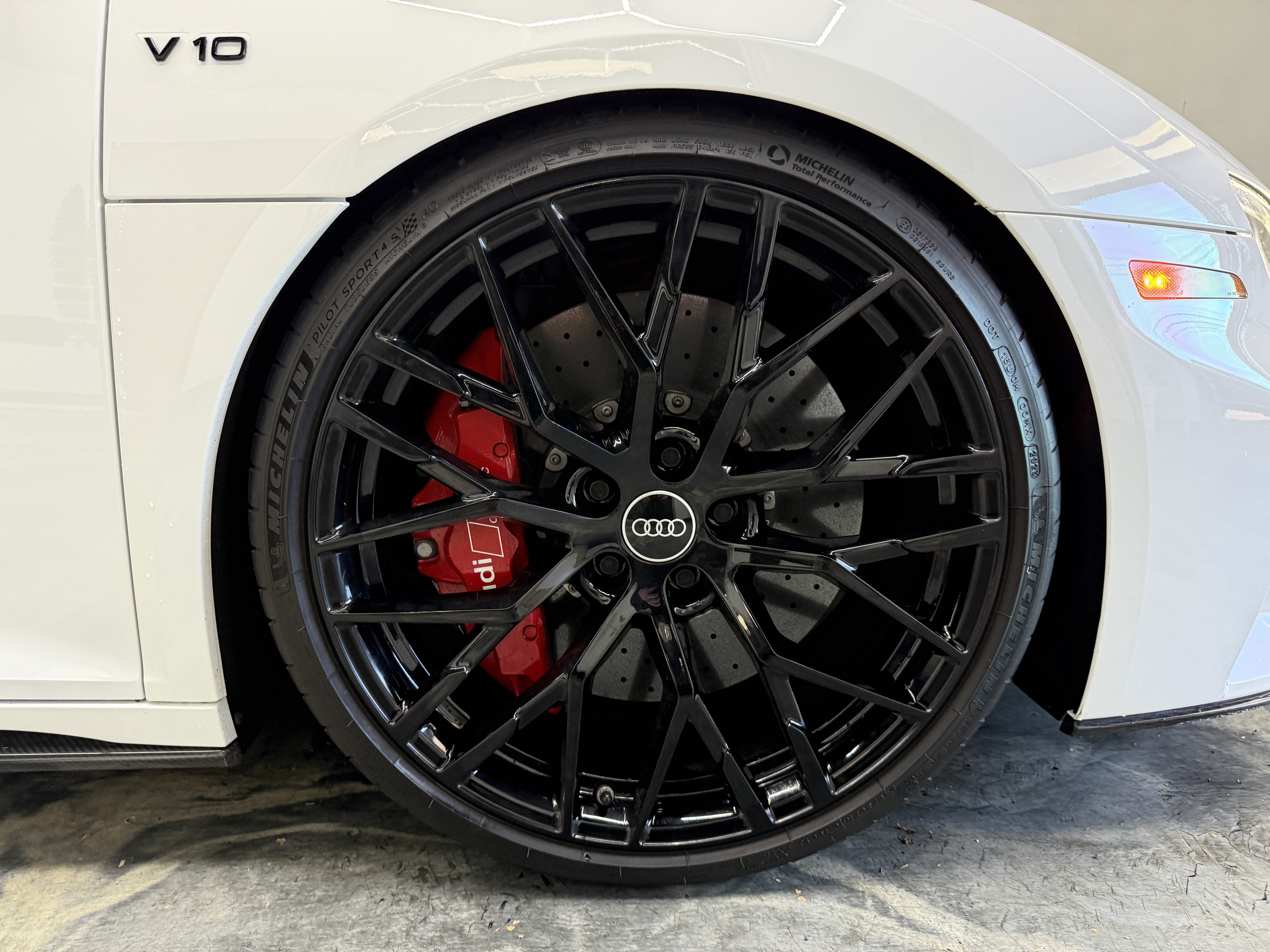 Used 2023 Audi R8 V10 performance AWD/4WD image 33