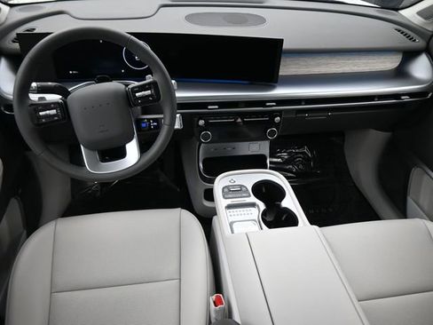 New 2026 Hyundai Ioniq 9 Limited AWD/4WD image 12