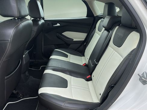 Used 2013 Ford Focus Titanium FWD image 16