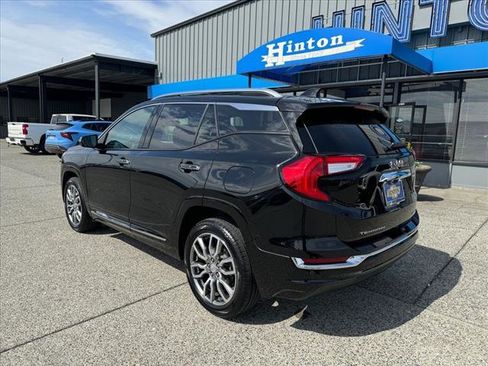 Used 2024 GMC Terrain Denali image 3