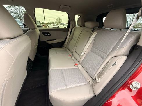 Used 2023 Nissan Rogue SV FWD image 33