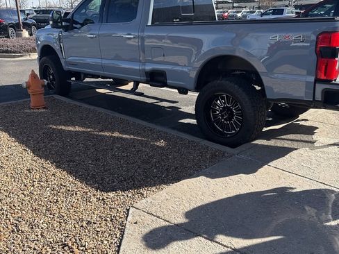 Used 2024 Ford F350 Limited image 1