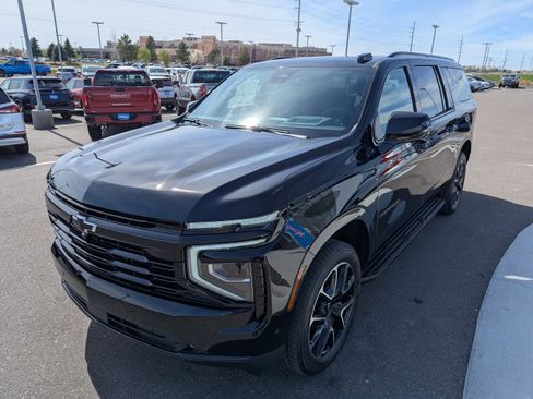 New 2026 Chevrolet Suburban RST image 6