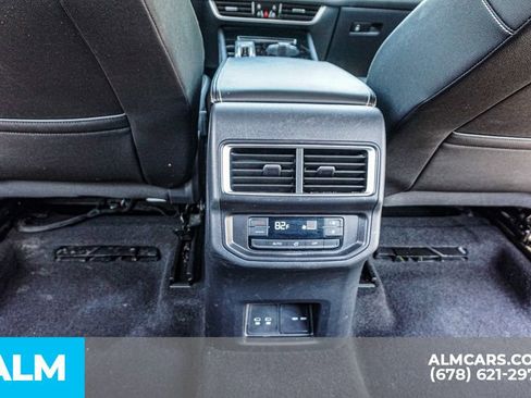 Used 2025 Volkswagen Atlas SE image 33