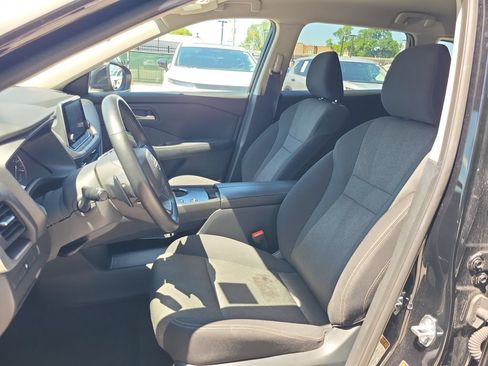 Used 2025 Nissan Rogue SV FWD image 19
