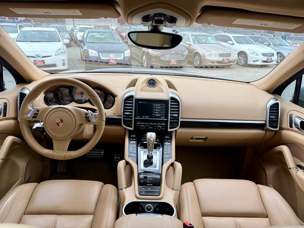Used 2014 Porsche Cayenne S AWD/4WD image 10