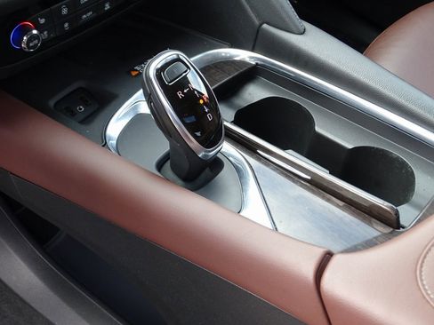 Used 2018 Buick Enclave Avenir w/ Avenir Technology Package image 22