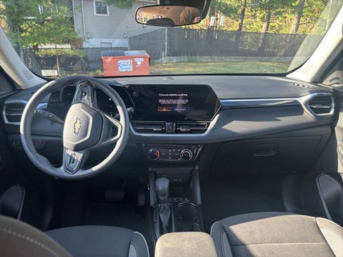 Used 2025 Chevrolet TrailBlazer LT image 31