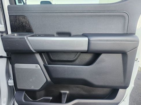 Used 2025 Ford F350 Lariat w/ Camper Package image 16