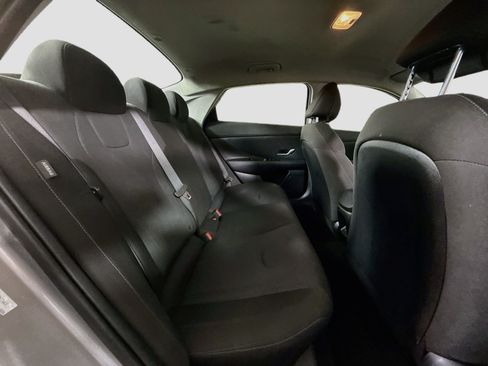 Used 2025 Hyundai Elantra SE FWD image 26