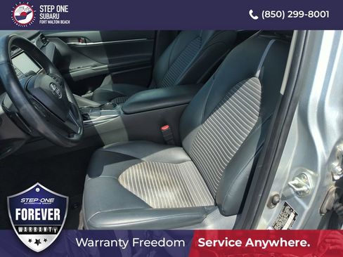 Used 2019 Toyota Camry SE FWD image 12