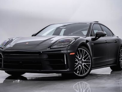 New 2025 Porsche Panamera 4