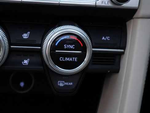 Used 2023 Genesis G70 3.3T w/ Sport Prestige Package image 33