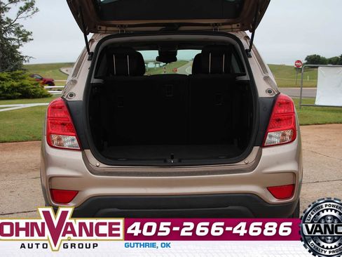Used 2018 Chevrolet Trax LS FWD image 8