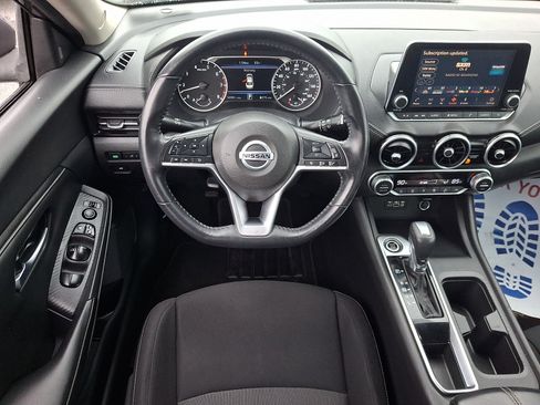 Certified 2020 Nissan Sentra SV FWD image 2