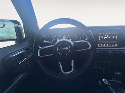 Used 2022 Jeep Wrangler Unlimited Sahara 4xe image 12