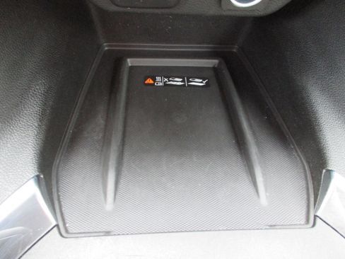 Used 2023 Chevrolet Traverse LT w/ LPO, Floor Liner Package image 22