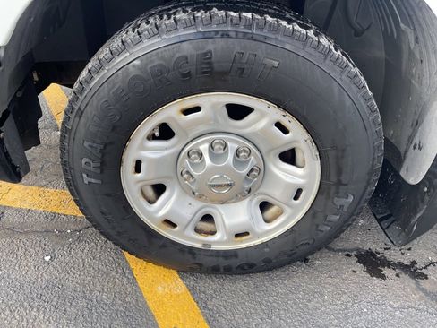 Used 2015 Nissan NV 3500 SV w/ Technology Package image 16