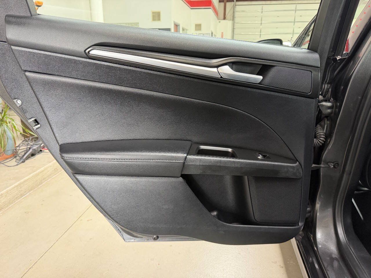 Used 2019 Ford Fusion Titanium AWD/4WD image 12