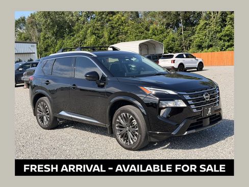 Used 2025 Nissan Rogue Platinum w/ Platinum Premium Package FWD image 1