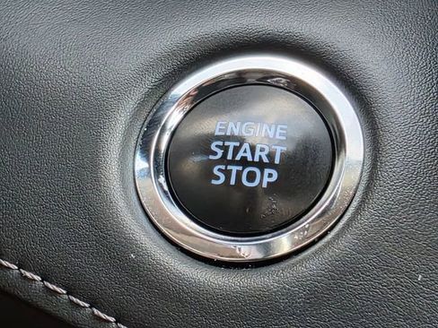 Used 2022 Toyota Highlander XLE image 36