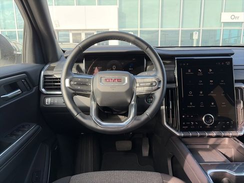 Used 2025 GMC Acadia Elevation image 13