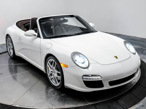 Used 2011 Porsche 911 Carrera S RWD image 31