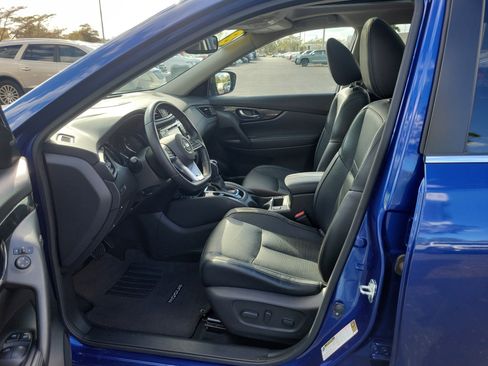 Used 2018 Nissan Rogue SL w/ Premium Package image 20