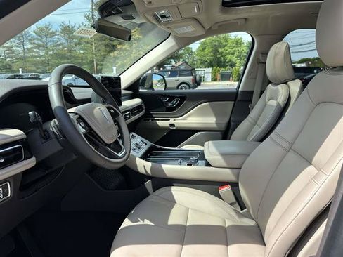 Certified 2022 Lincoln Aviator AWD w/ Premium Package image 34