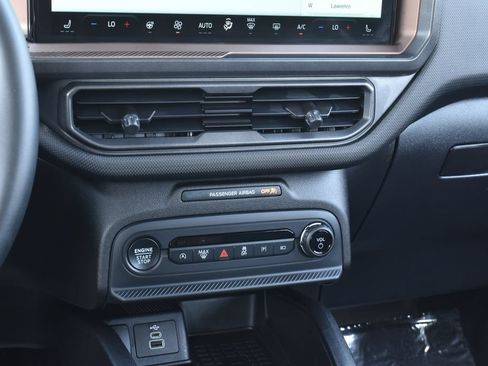 Certified 2025 Ford Bronco Sport Outer Banks w/ Outer Banks Tech Package+ AWD/4WD image 17