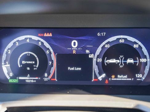 Used 2024 Toyota Tacoma TRD Off-Road image 23