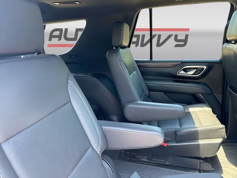 Used 2023 Chevrolet Tahoe Z71 w/ Luxury Package AWD/4WD image 29