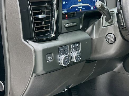 Used 2024 GMC Sierra 1500 AT4X image 10