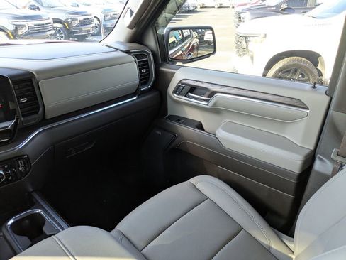 Used 2024 GMC Sierra 1500 SLT w/ SLT Premium Package image 19