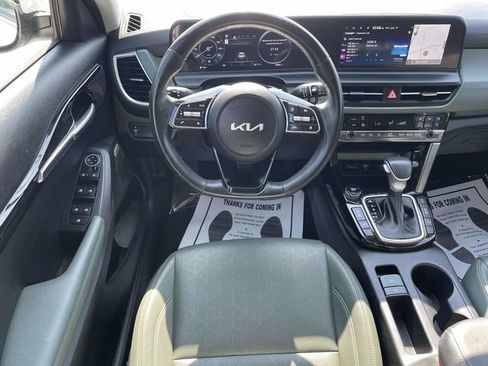 Used 2024 Kia Seltos SX w/ SX Sunroof Package AWD/4WD image 13
