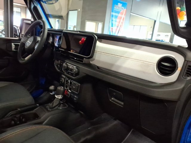 Used 2025 Jeep Wrangler Unlimited Sport AWD/4WD image 20